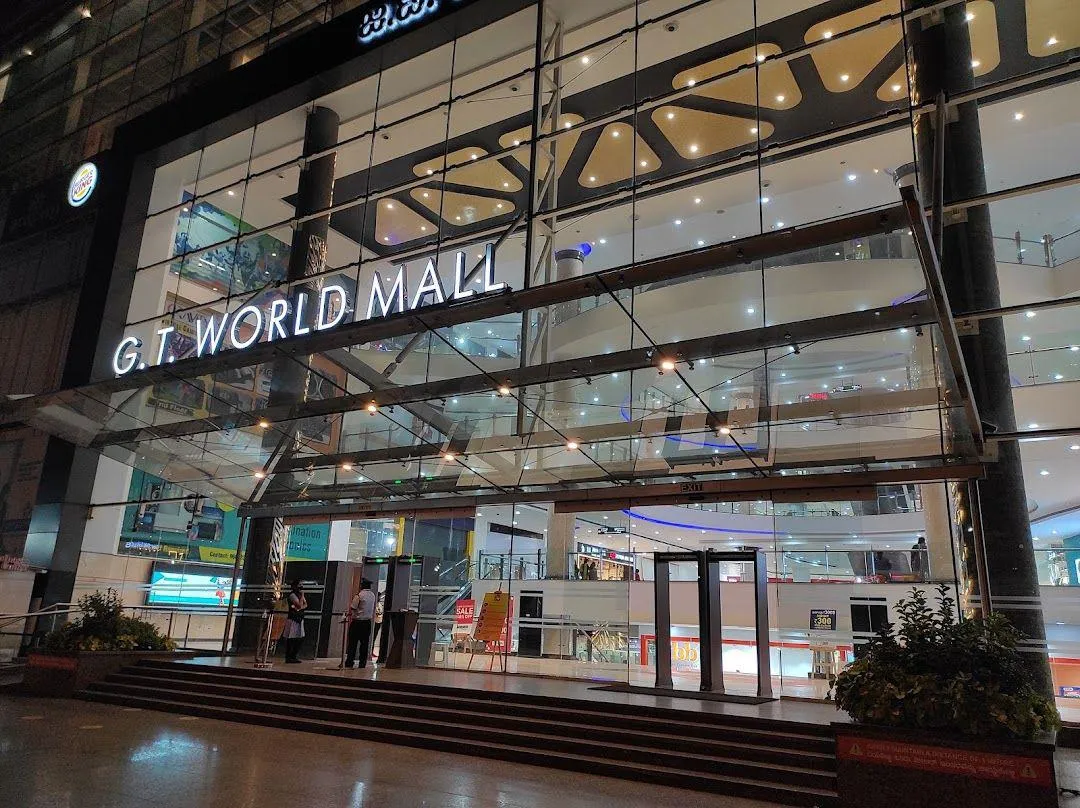  Top 10 Malls in Karnataka You Must Visit for Shopping, Dining, and Entertainment